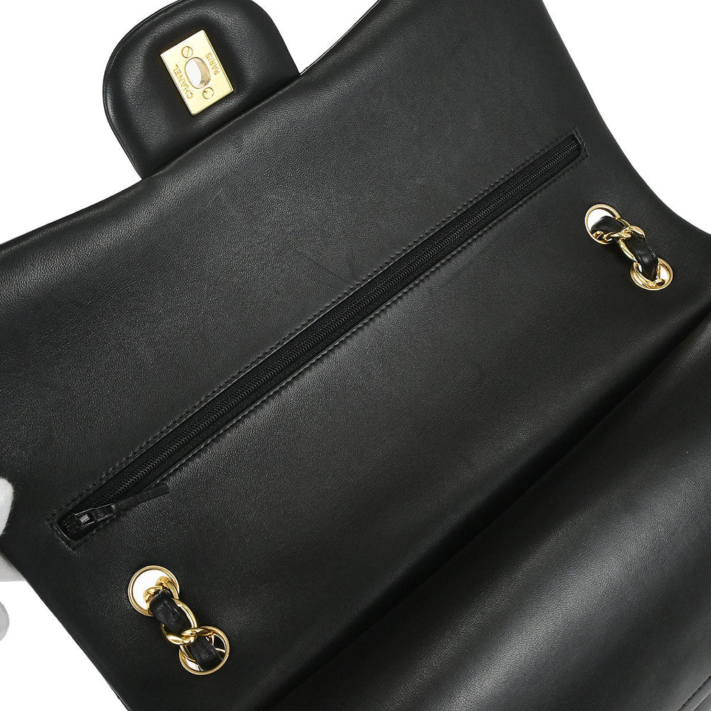 Chanel 2018 Black Lambskin Jumbo Classic Double Flap Shoulder Bag