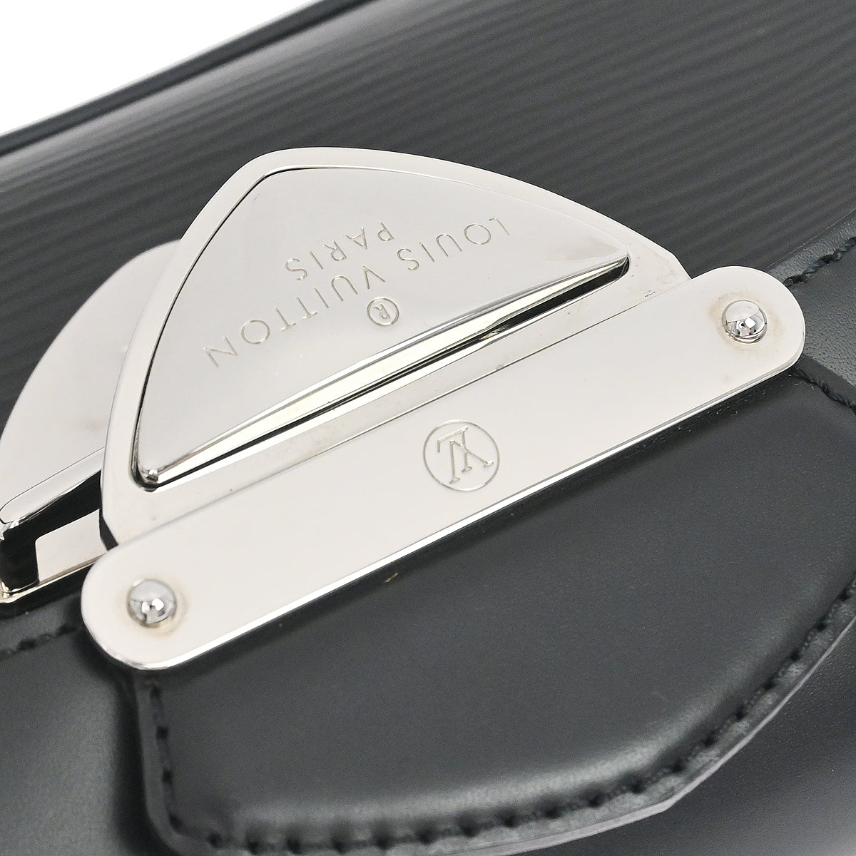 Louis Vuitton Black Epi Pochette Montaigne Handbag M59292