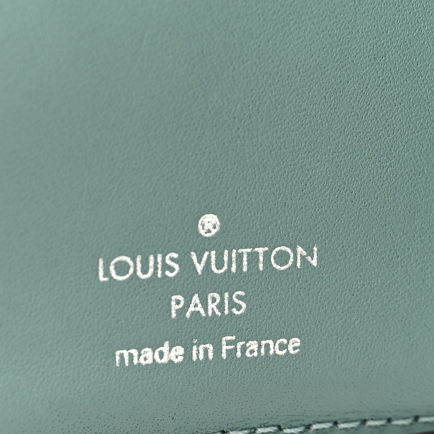 Louis Vuitton Mahina Clea Wallet Vert Lagon