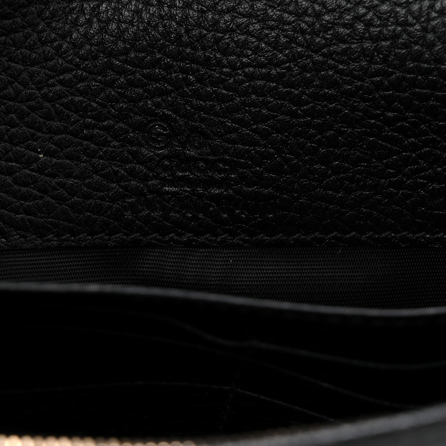 Gucci Pebbled Calfskin Soho Wallet On Chain Black