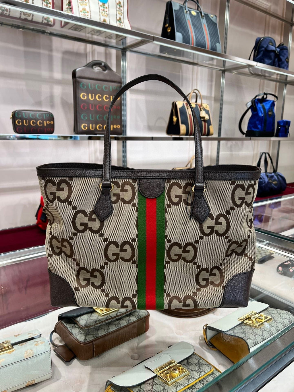 PreOrder Gucci jumbo GG canvas tote