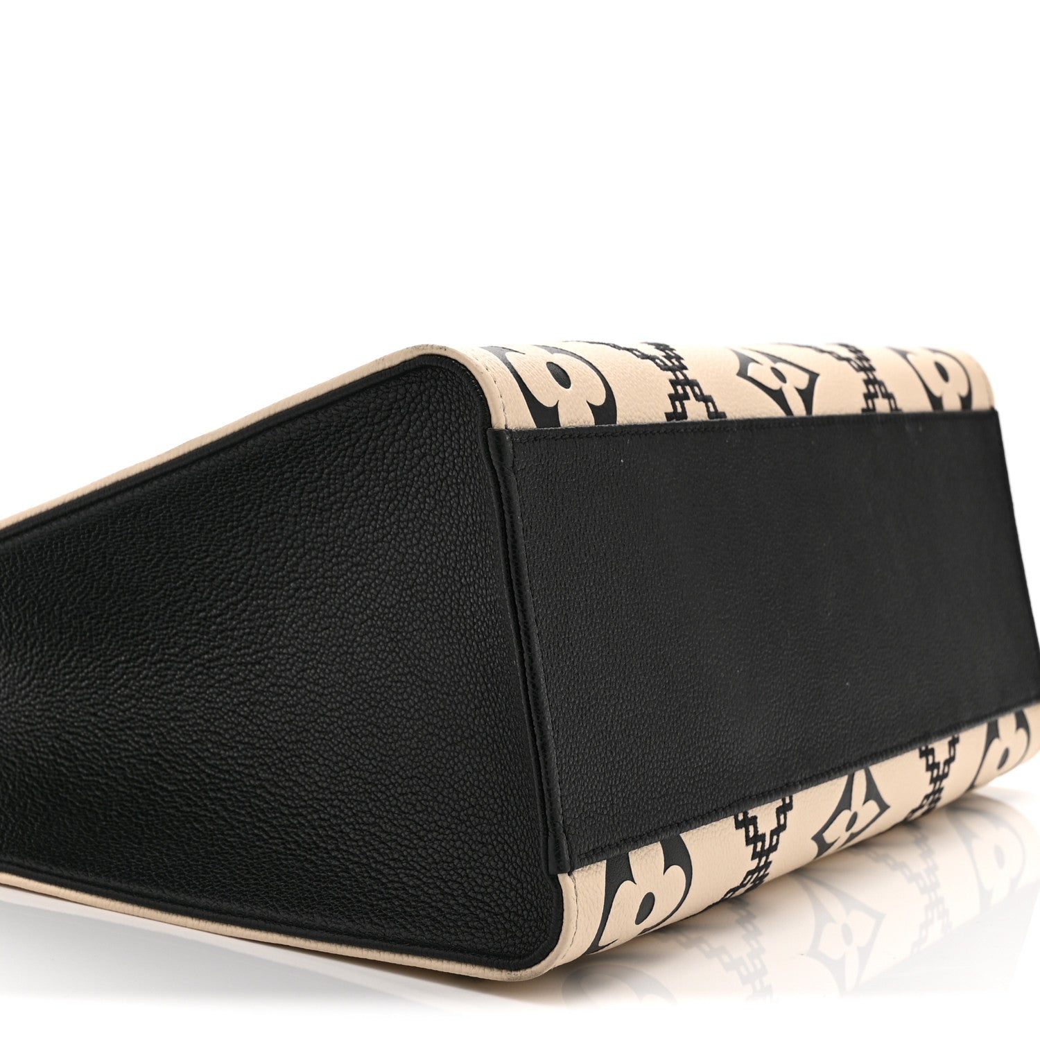 Louis Vuitton Empreinte Monogram Giant Broderies Onthego MM Cream Black