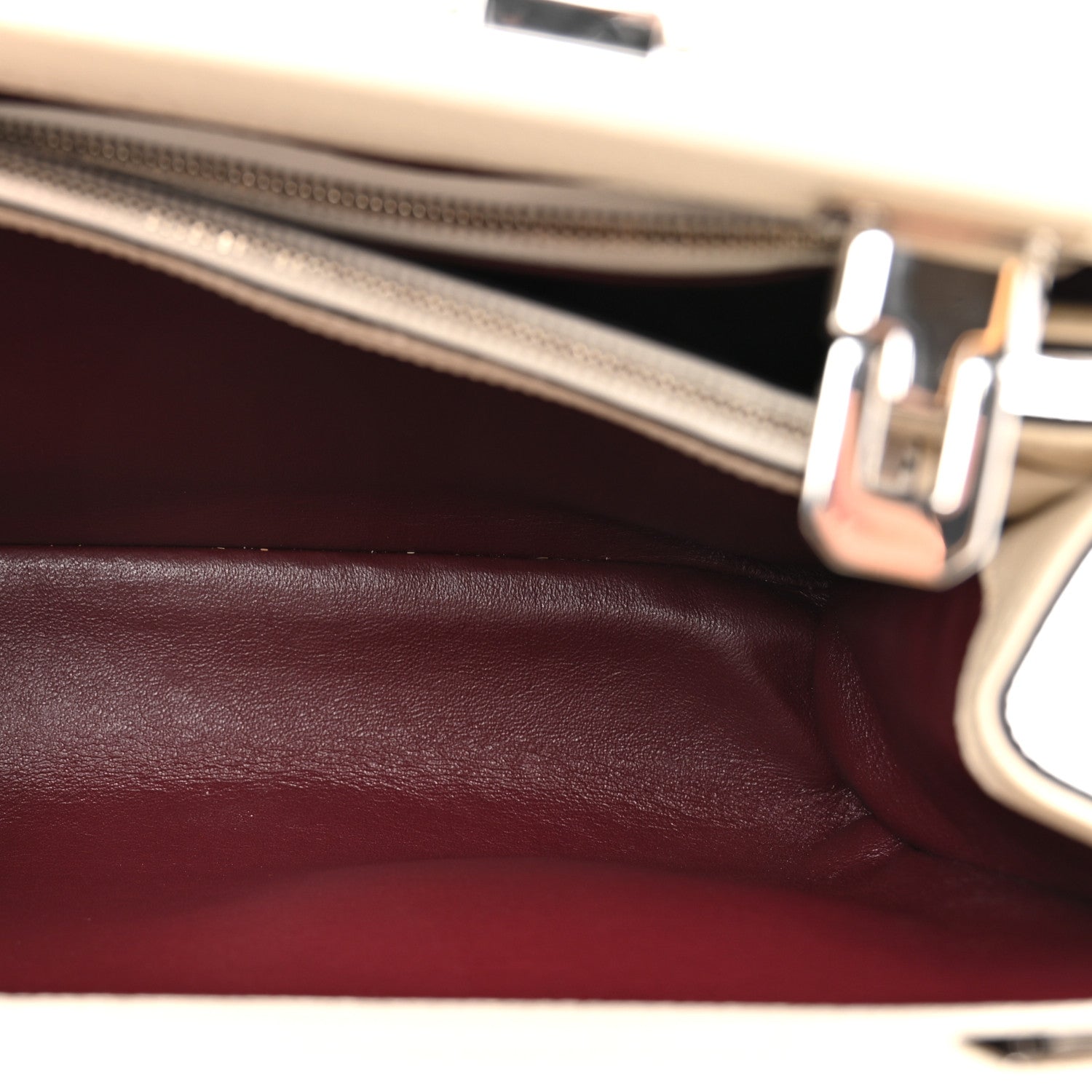 Gucci Grainy Calfskin Small Zumi Top Handle Bag Mystic White