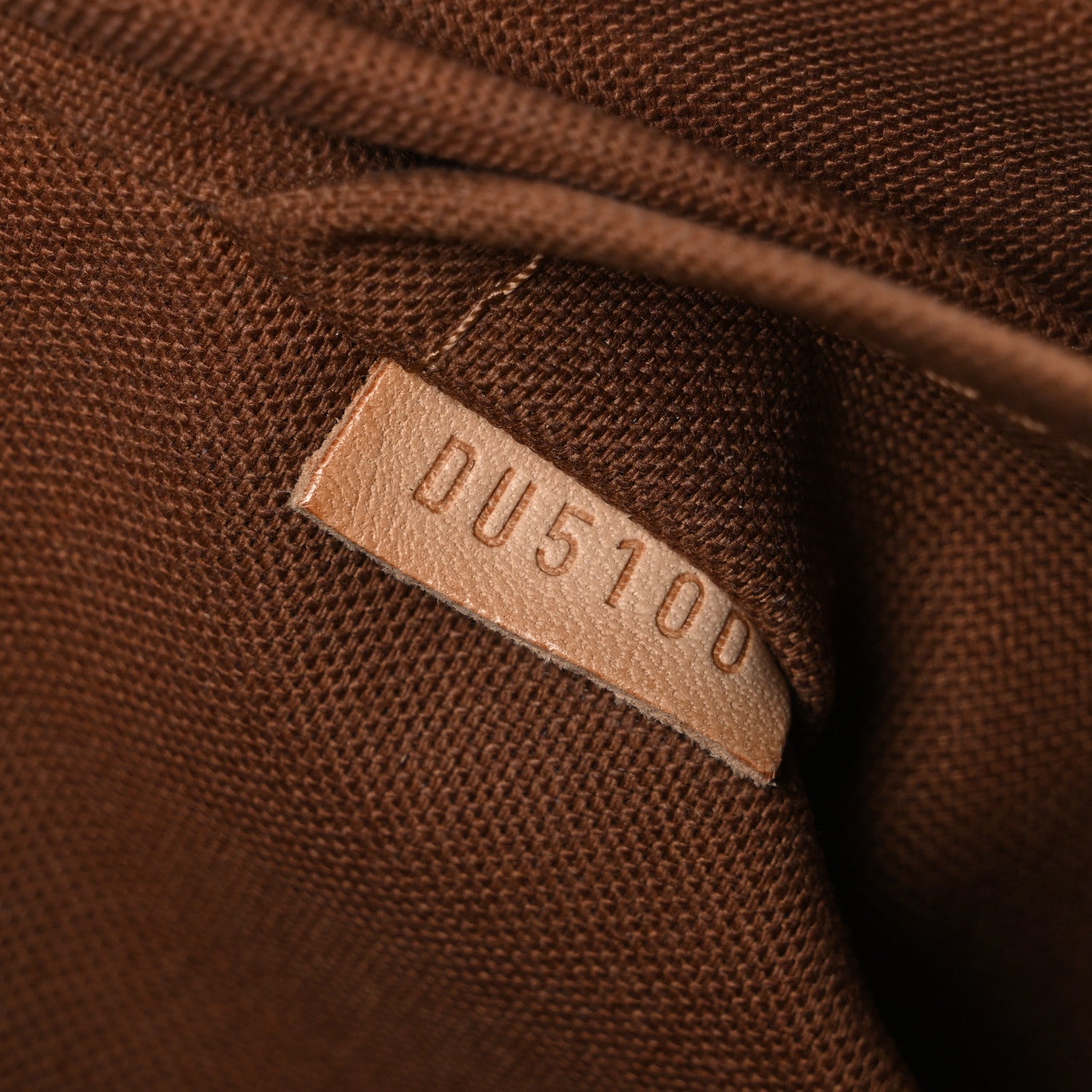 Louis Vuitton Monogram Beaubourg MM Messenger Bag