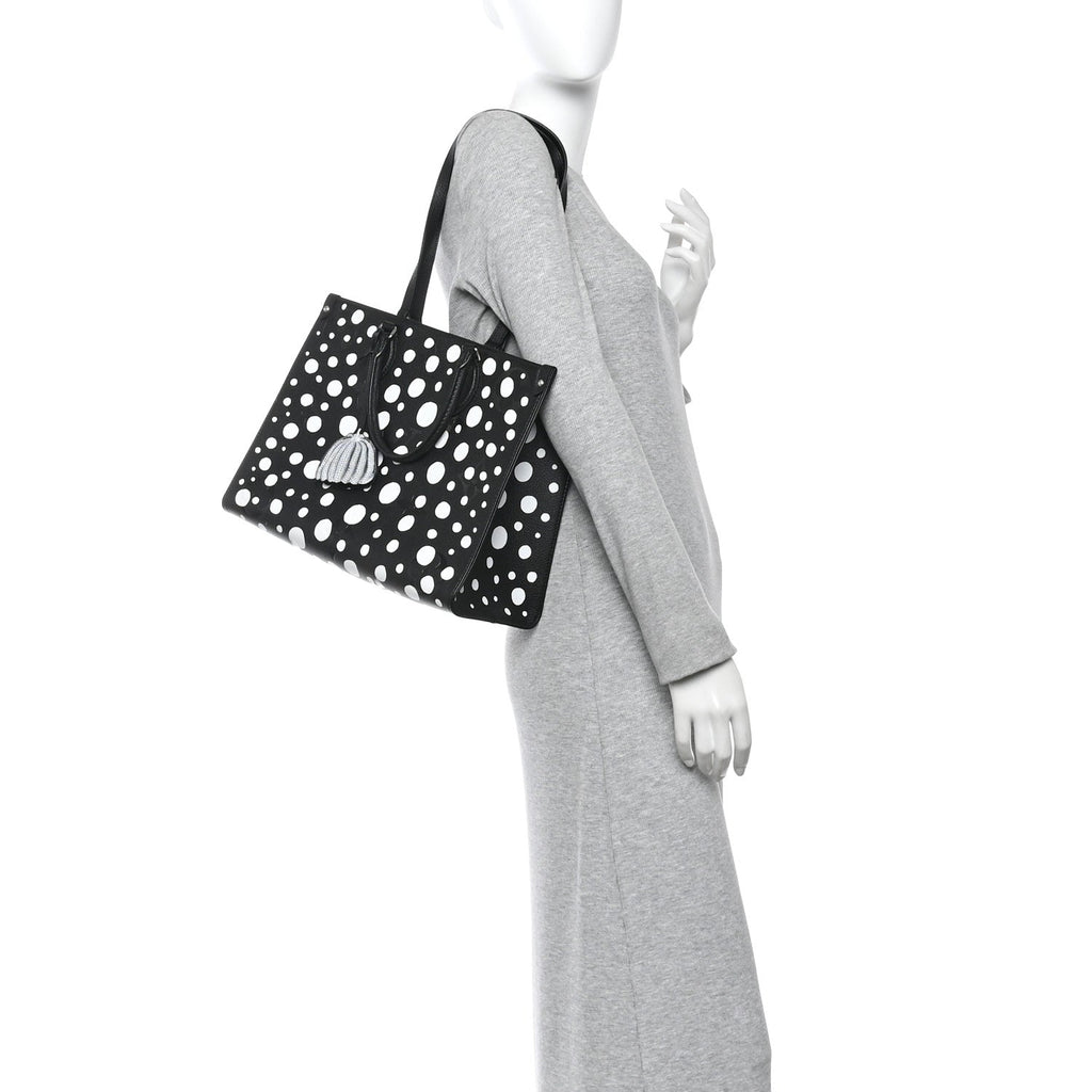 Louis Vuitton Monogram Kusama Dots Onthego MM Black White