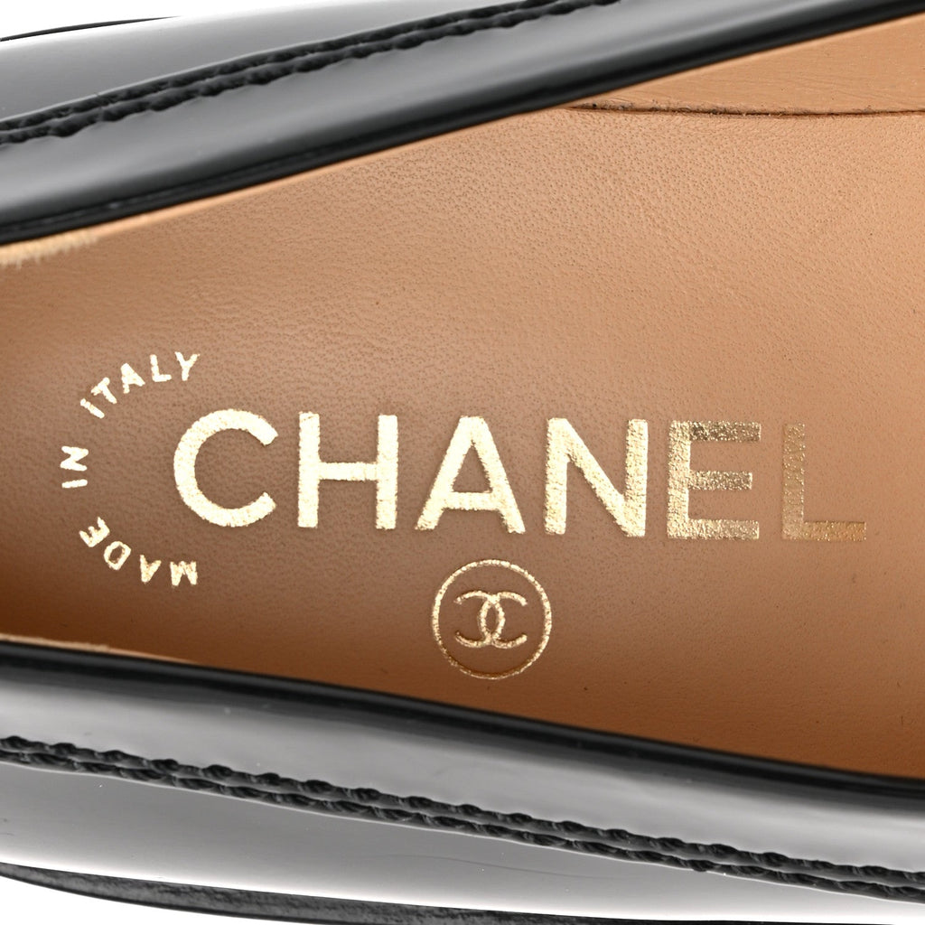 Chanel Shiny Calfskin Logo Loafers 39 Black