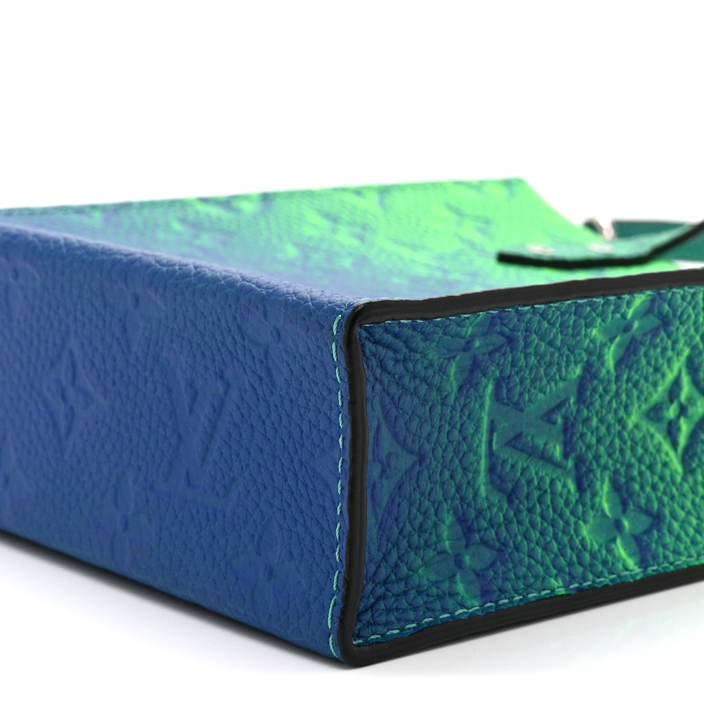 Louis Vuitton Taurillon Illusion Sac Plat XS Bleu Vert