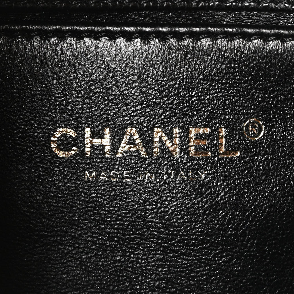 Chanel Caviar Quilted Medium Boy Flap Black