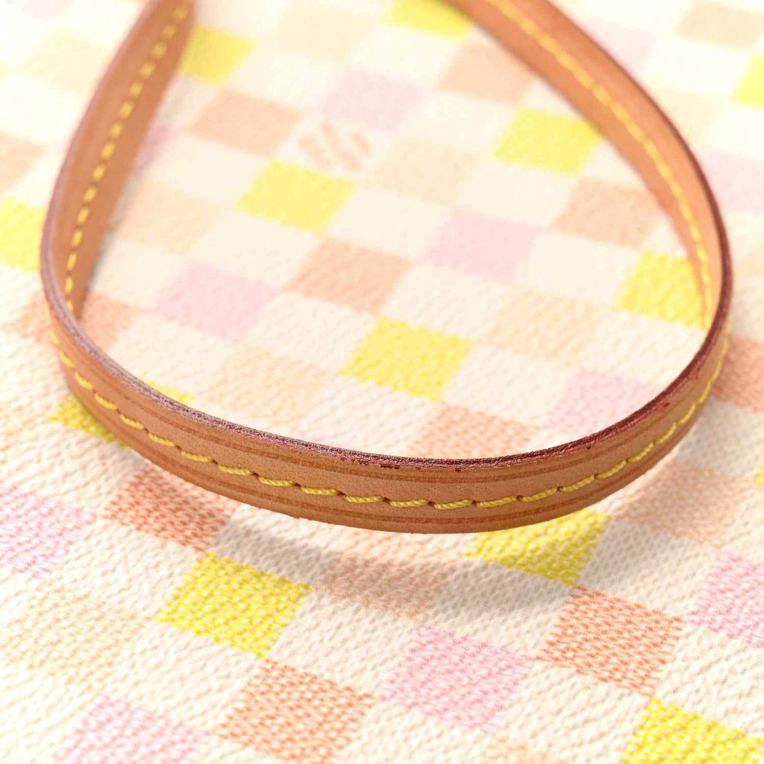 Louis Vuitton Damier Giant Neverfull MM Pochette Peach