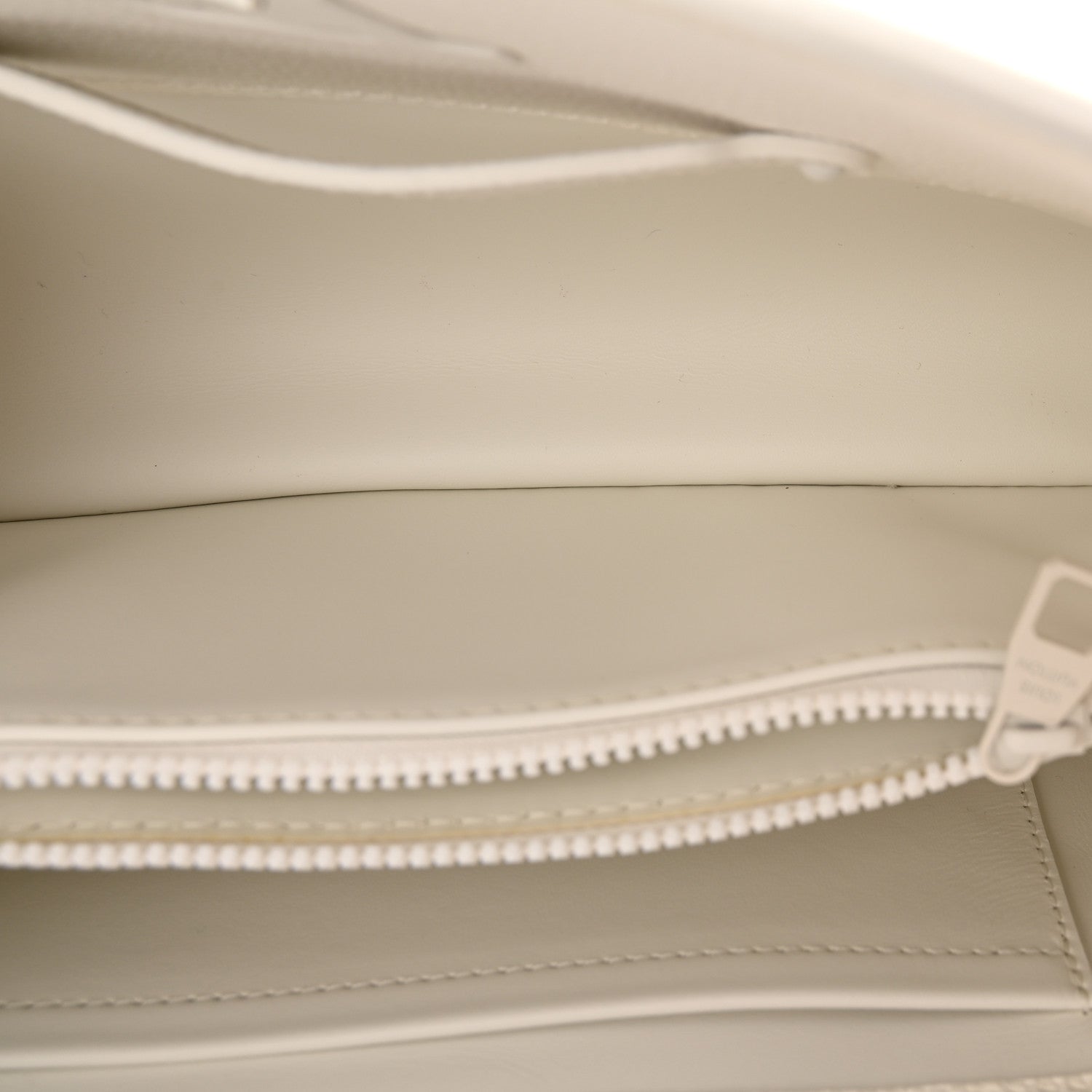 Louis Vuitton Taurillon Capucines East West MM Optic White
