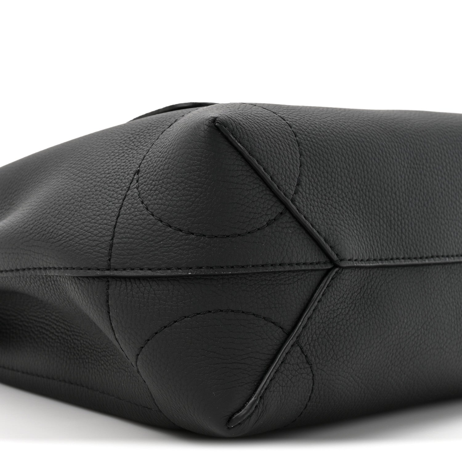 Louis Vuitton LV Touch Calfskin Steamer 30 H38 Black