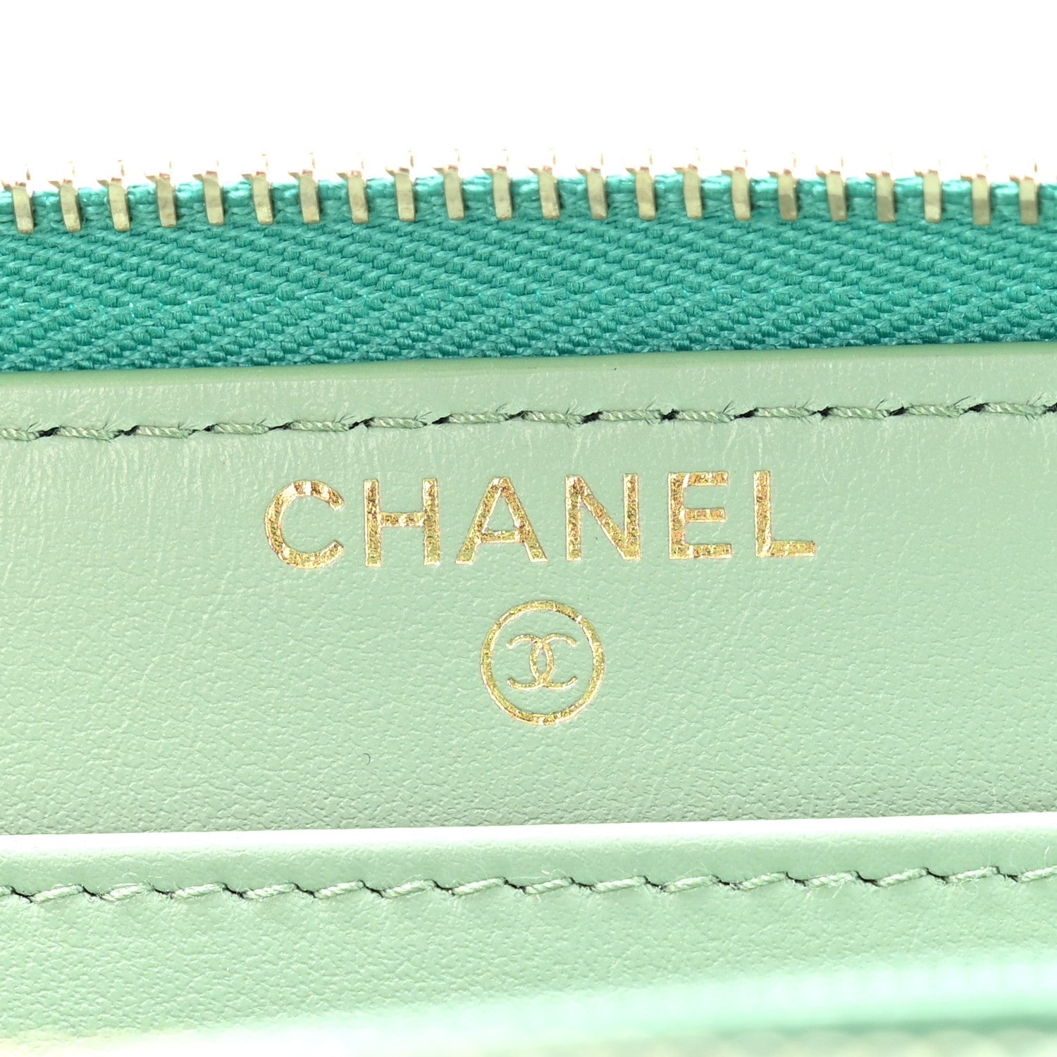 Caviar Quilted Perforated CC Long Zipped Wallet Green