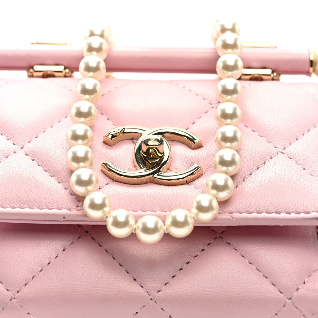 Chanel Lambskin Quilted Pearl Pyramid Clutch With Chain Pink