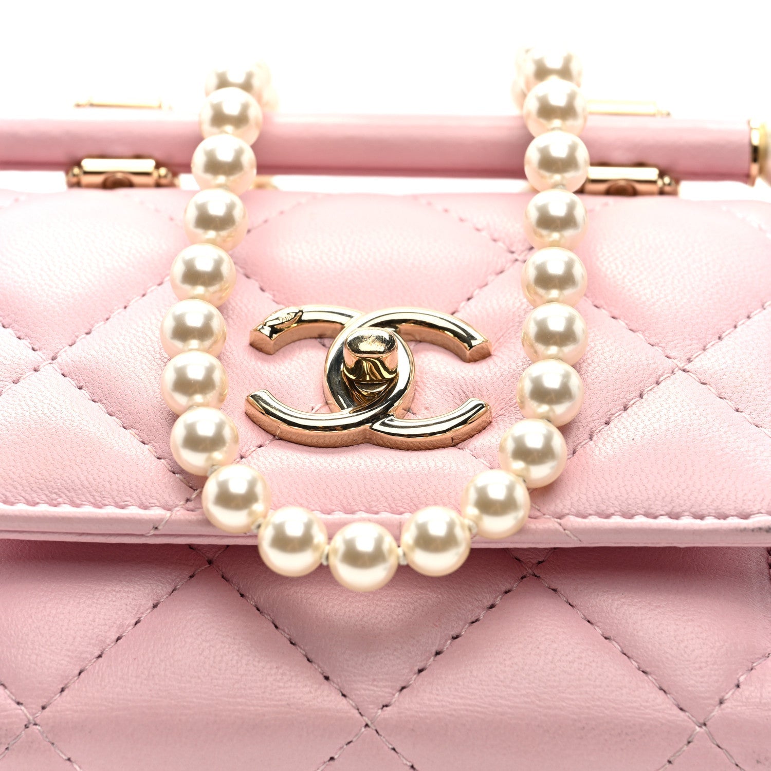 Chanel Lambskin Quilted Pearl Pyramid Clutch With Chain Pink