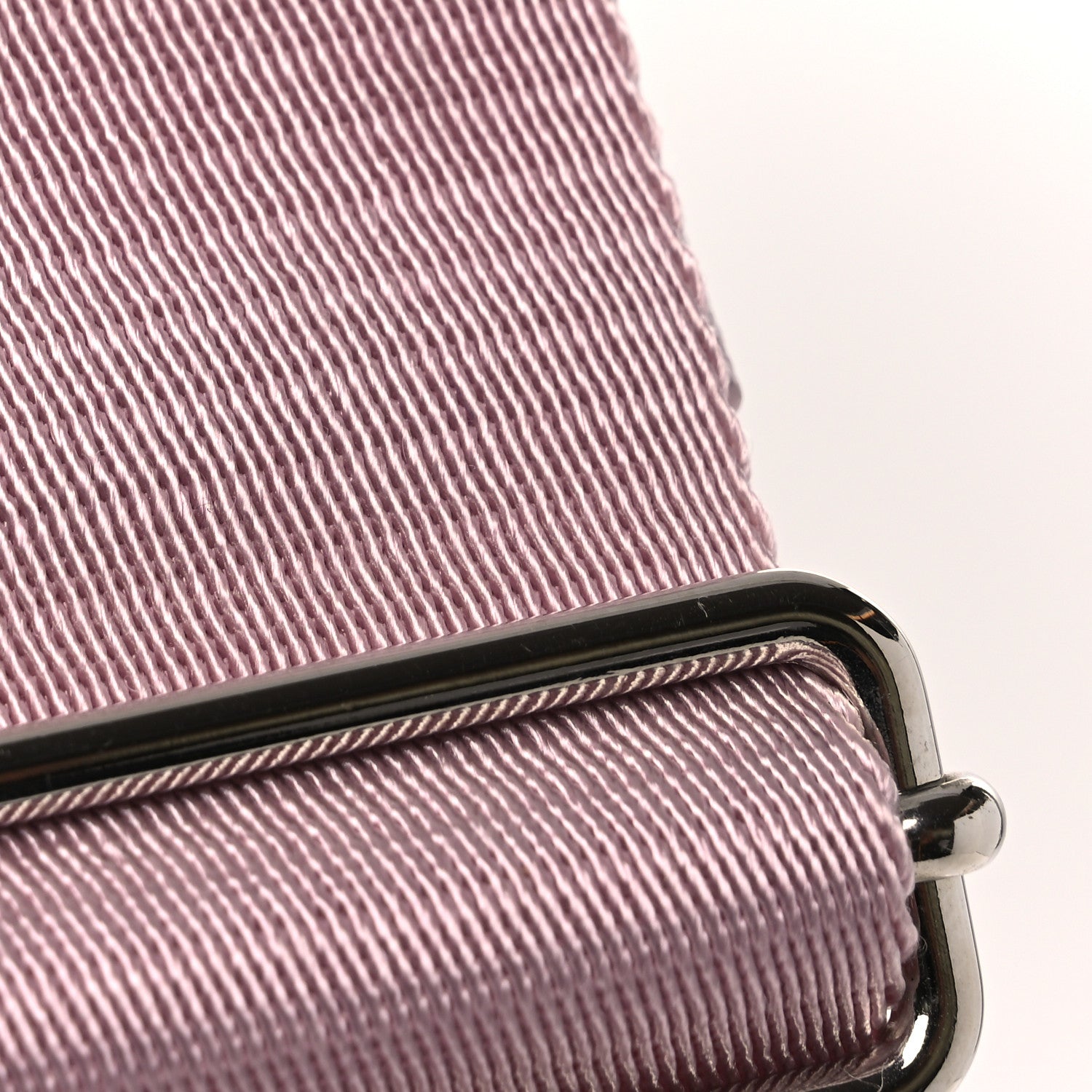 Prada Nylon Re-Edition 2005 Shoulder Bag Alabastro