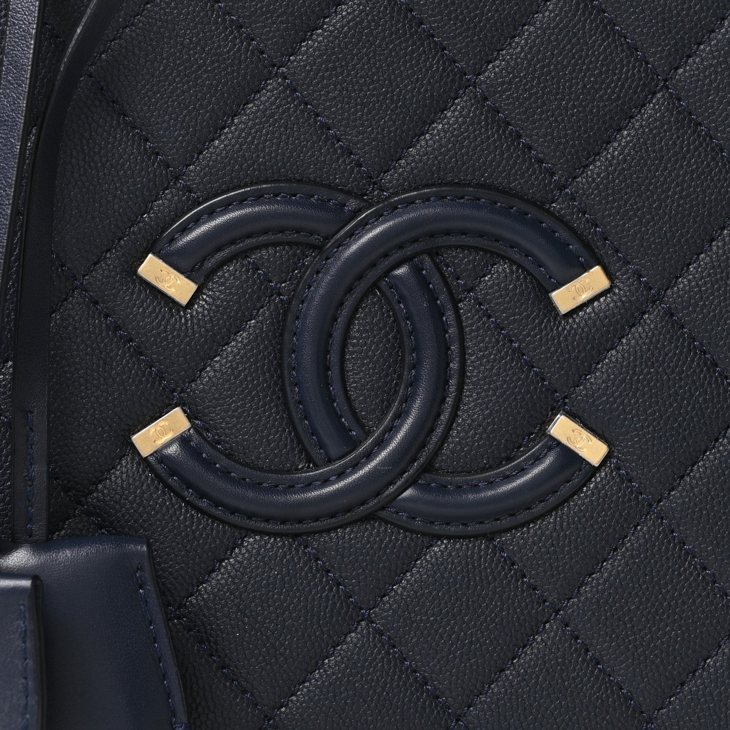 Chanel Caviar Quilted Medium CC Filigree Vanity Case Navy
