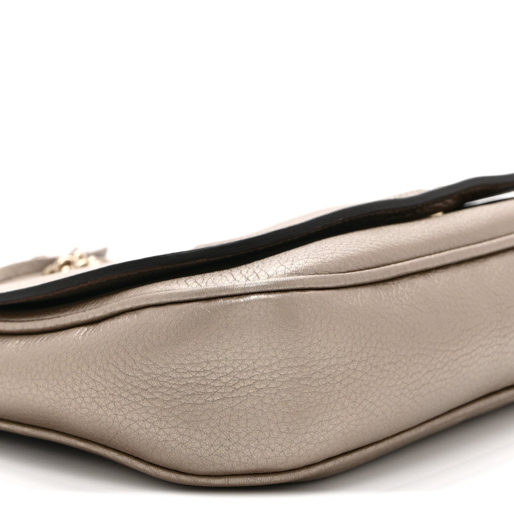 Gucci Metallic Pebbled Calfskin Medium Soho Flap Crossbody Golden Beige