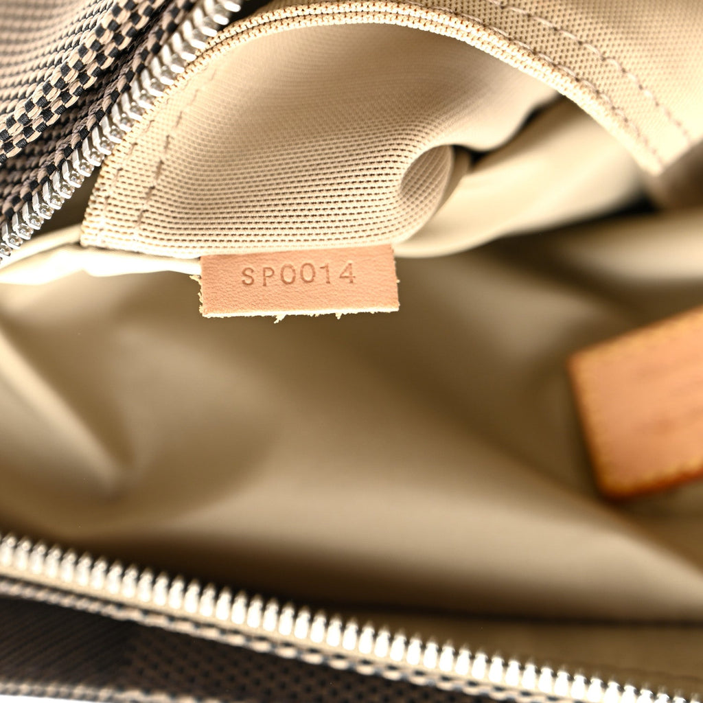 Louis Vuitton Damier Geant Compagnon Messenger Terre