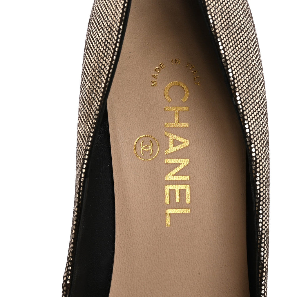 Chanel Textured Suede Cap Toe CC Pumps 38.5 Light Gold Black