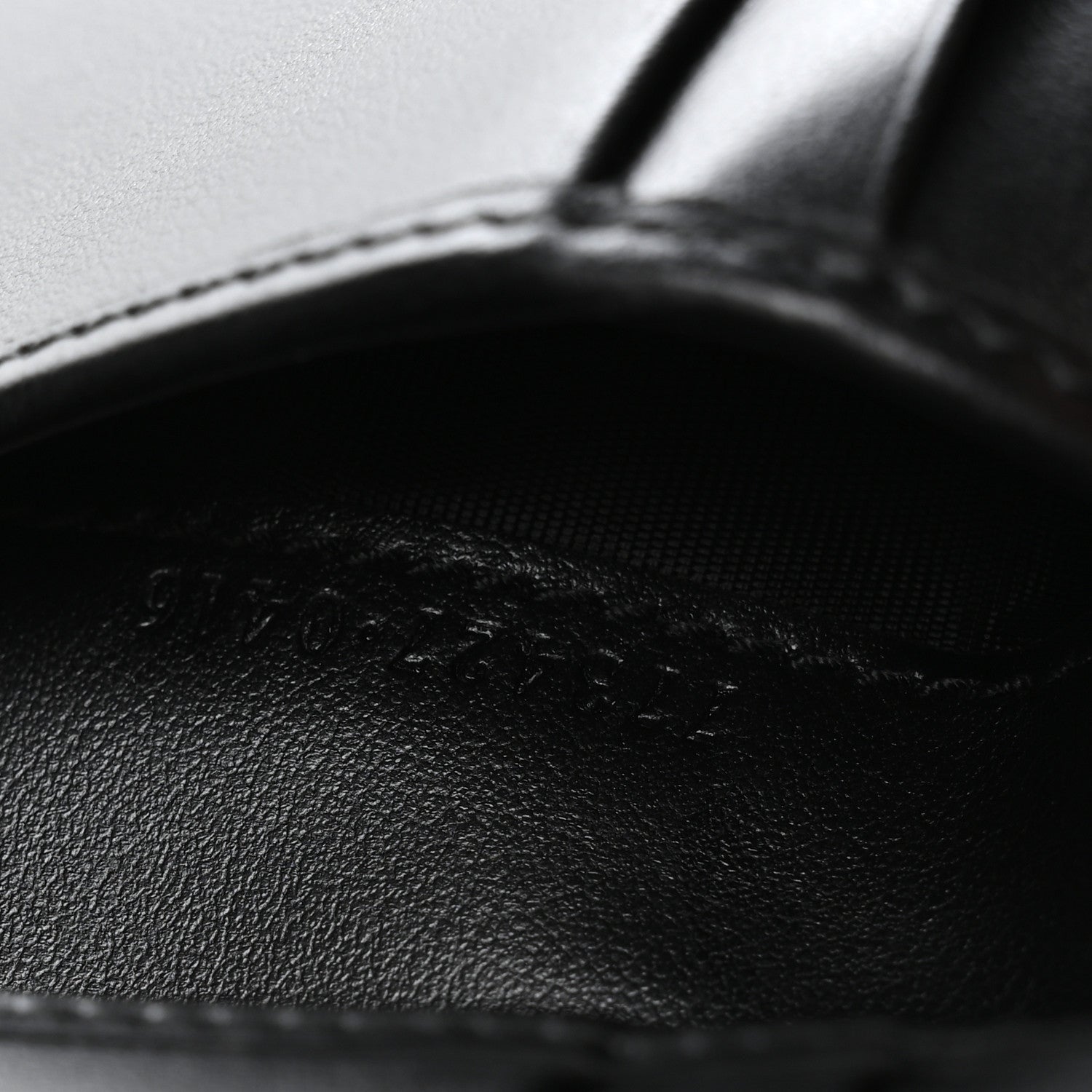 Gucci Calfskin Matelasse GG Marmont Card Case Wallet Black
