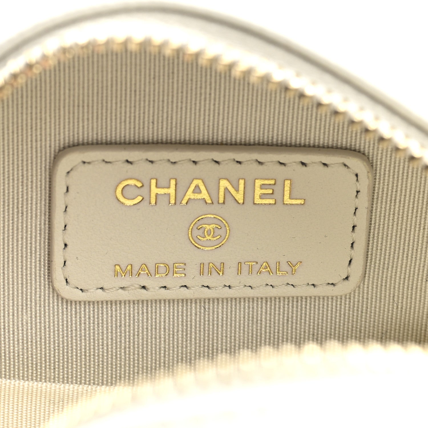 Chanel Shiny Goatskin Quilted Chanel 19 Round Clutch With Chain White