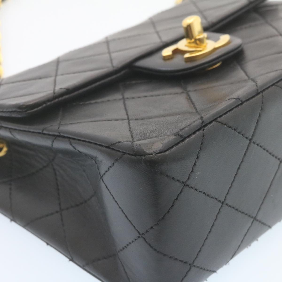 Chanel Black Leather Timeless shoulder bag