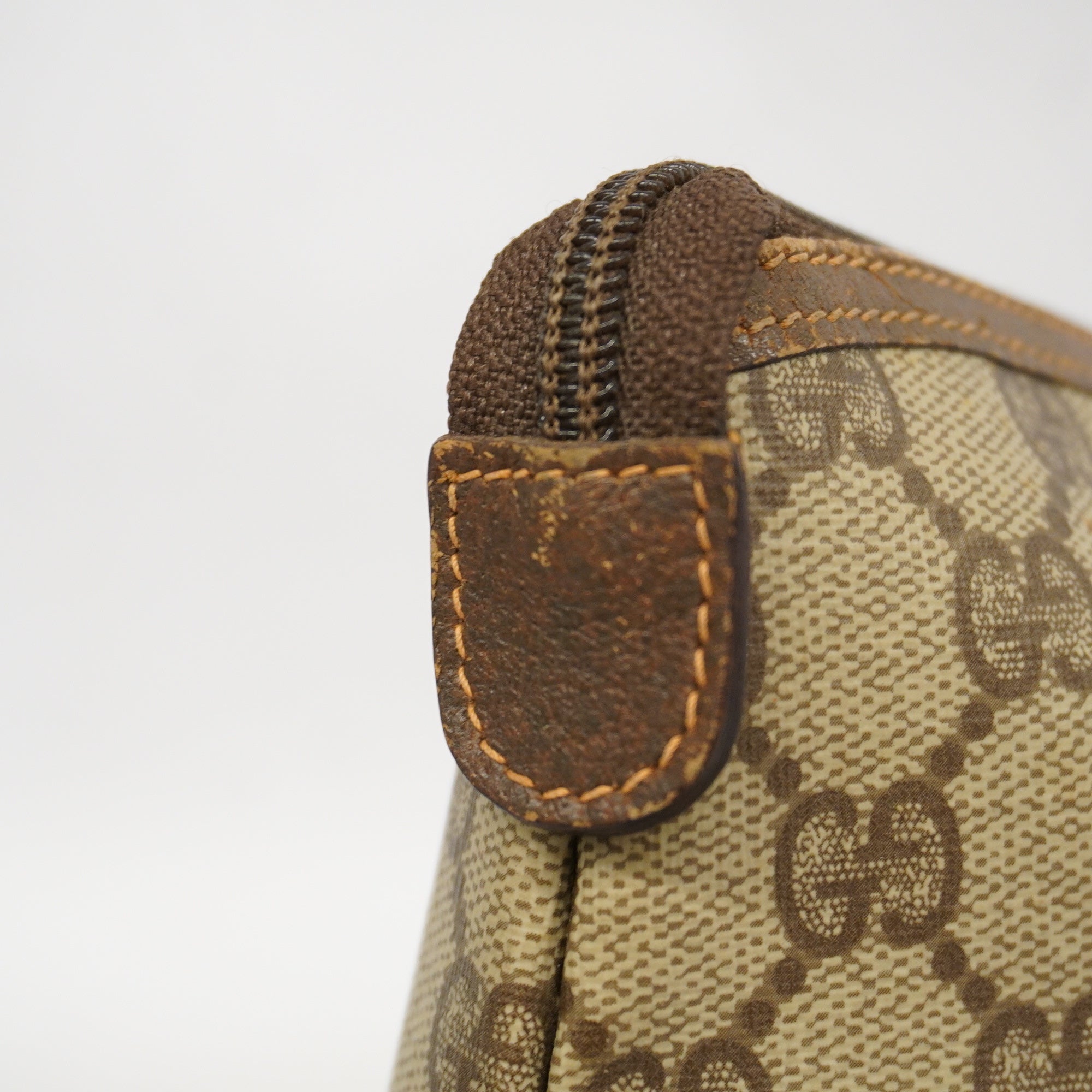 GUCCI  156 01 045 Women's GG Supreme Clutch Bag Beige