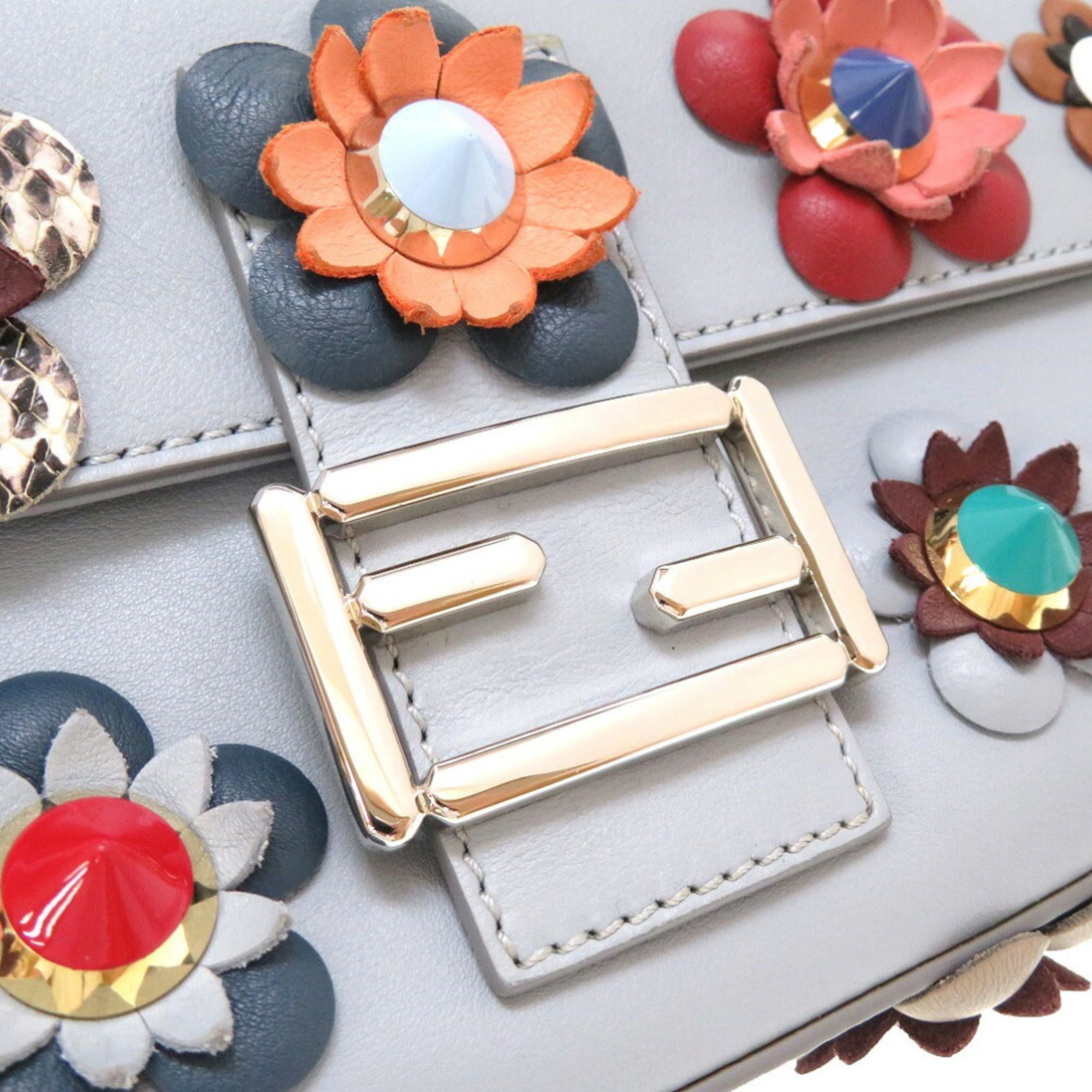 FENDI Mamma Bucket Flower 8BR6