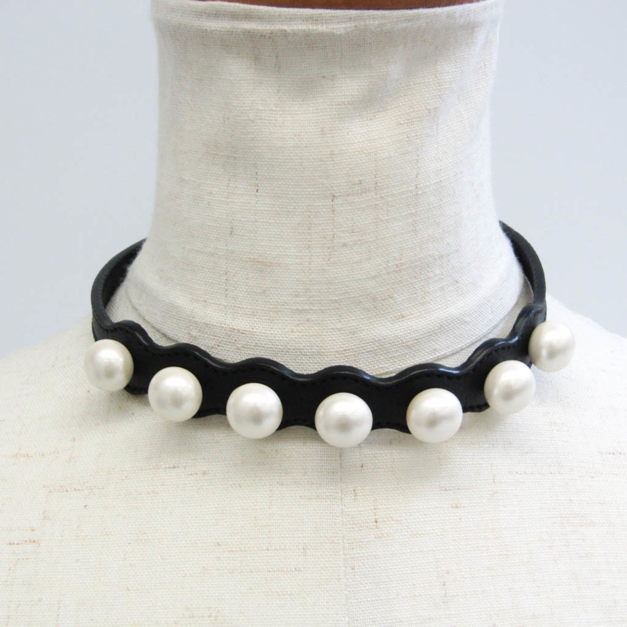 FENDI Faux Pearl Choker Leather,Metal Bangle Black,Gold