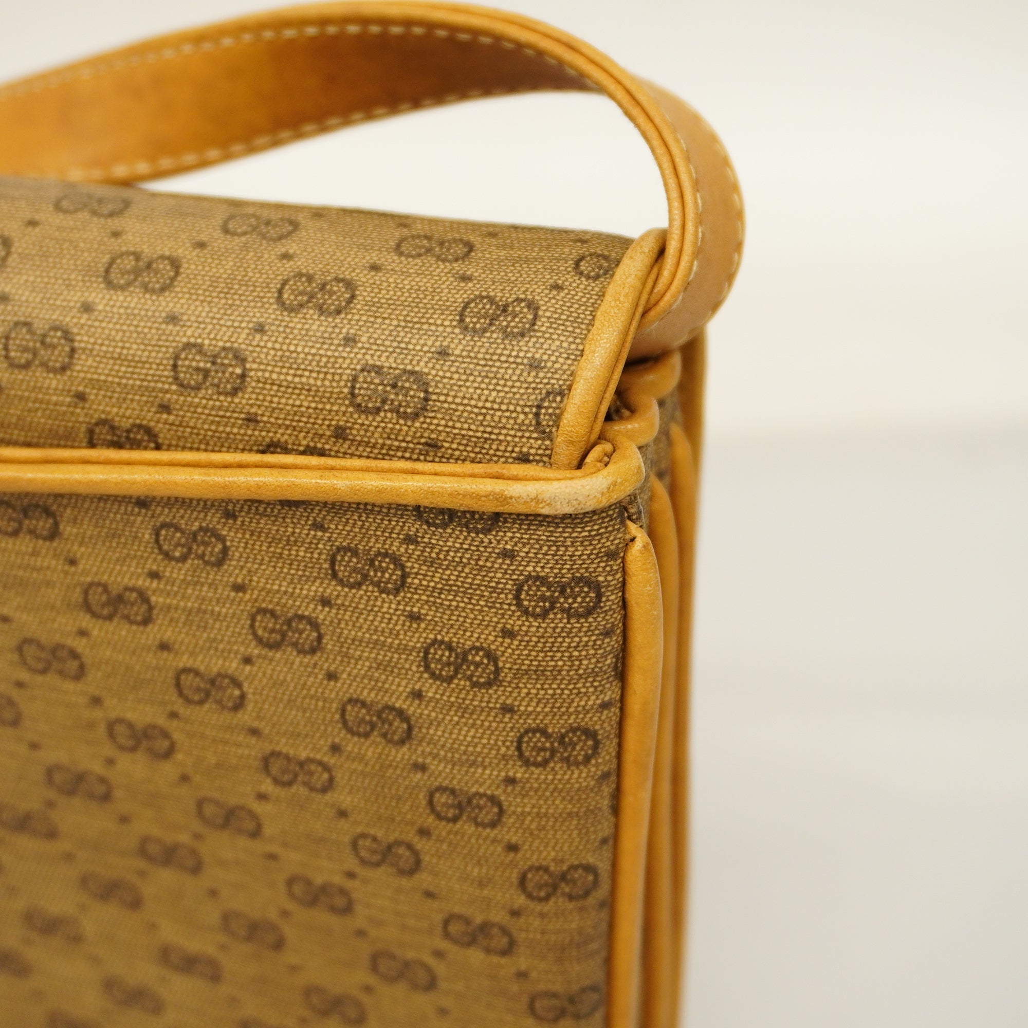 GUCCI  Micro GG Micro GG 004 106 0024 Women's Shoulder Bag Beige