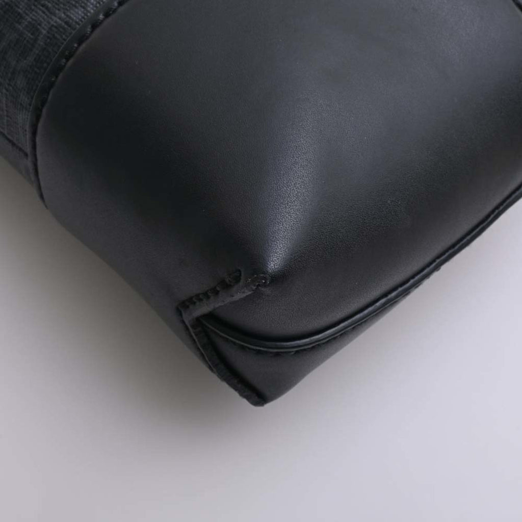 GUCCI GG Supreme Shoulder Bag 474139 Black Men's