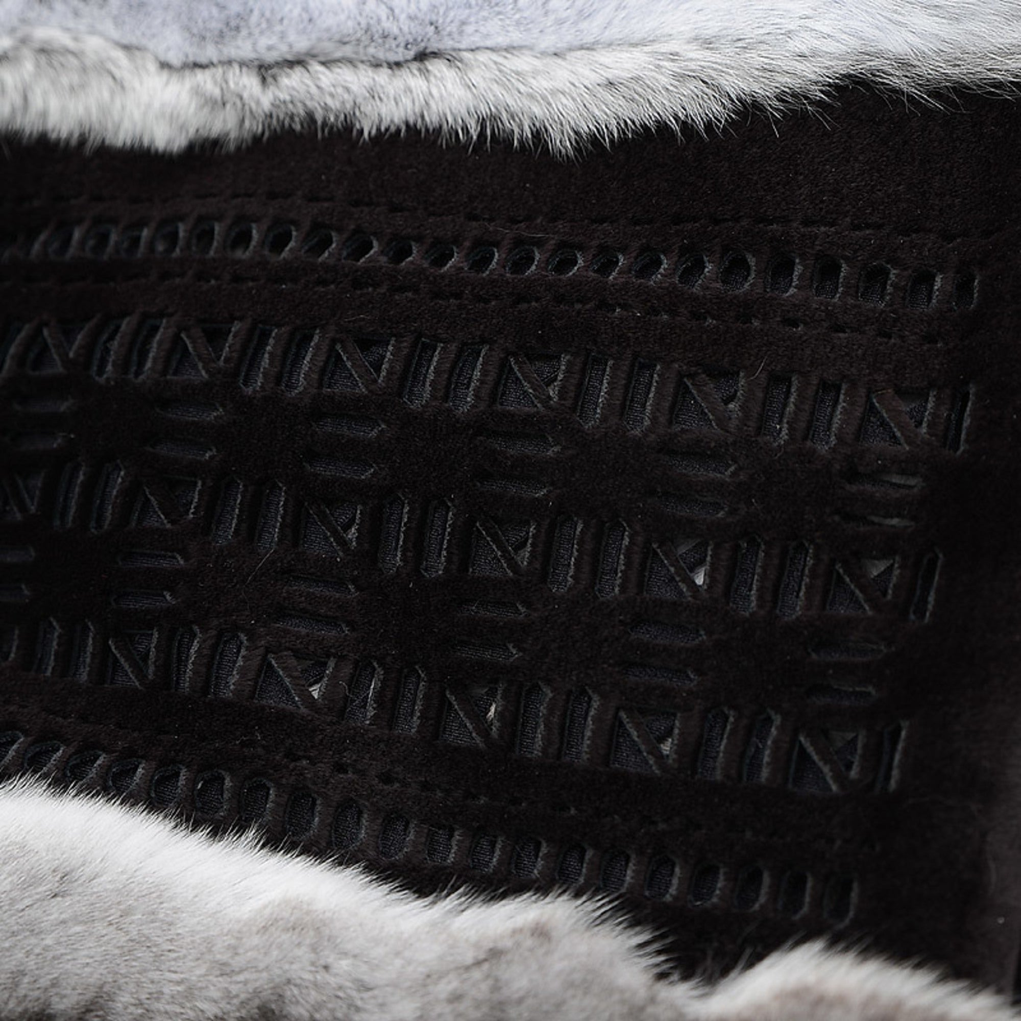 FENDI fur muffler silk shawl grey/white