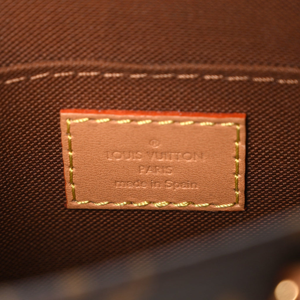 Louis Vuitton Monogram Petit Sac Plat