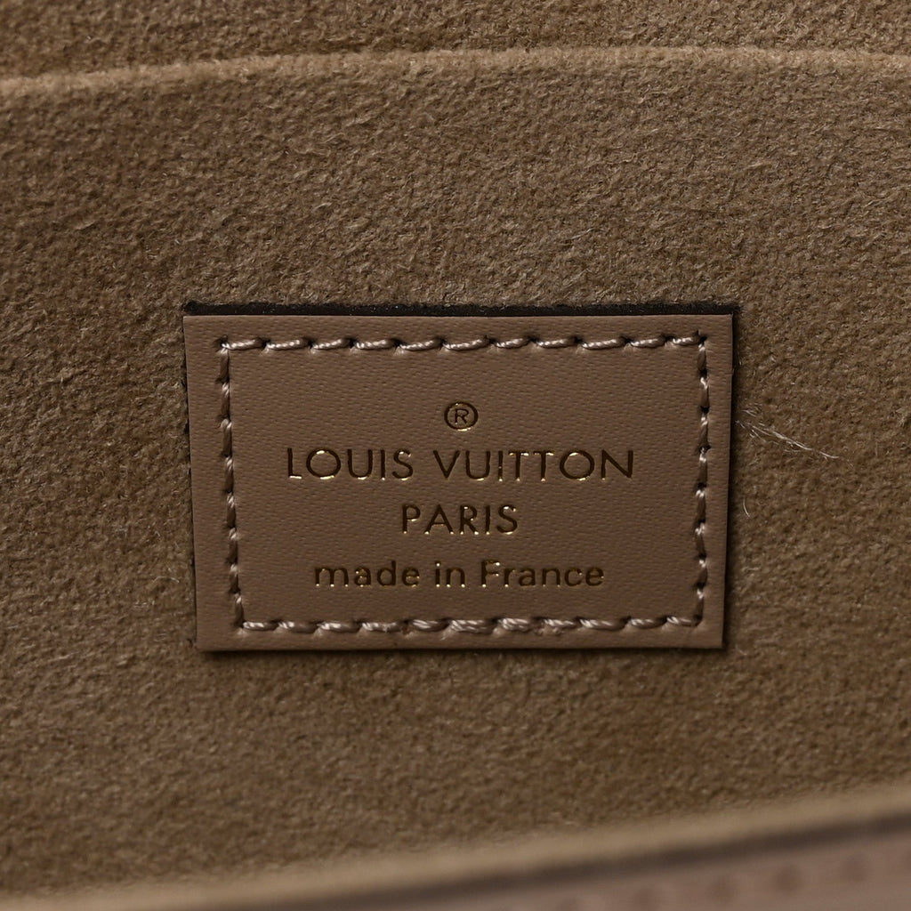 Louis Vuitton Epi Felicie Pochette Chain Wallet Galet