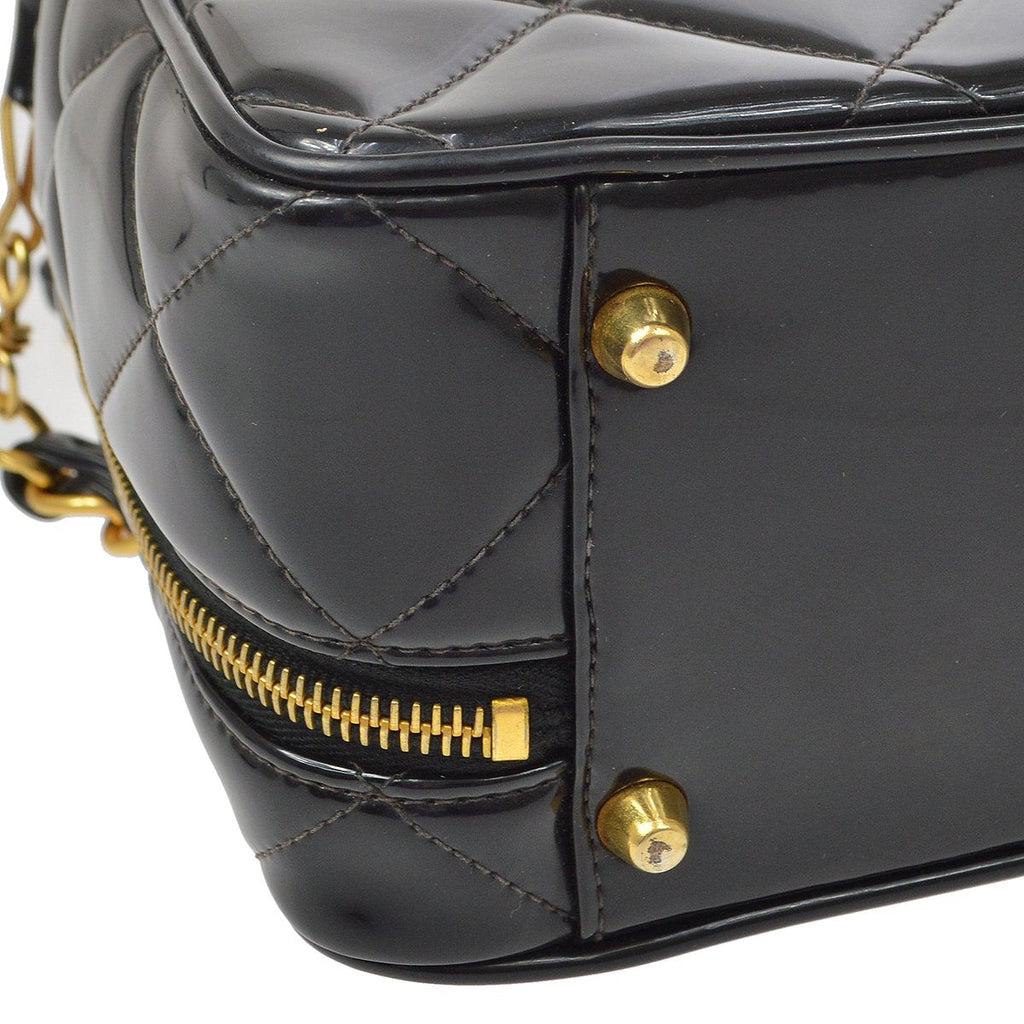 CHANEL 1994-1996 Black Patent Leather Quilted 2way Bag Medium