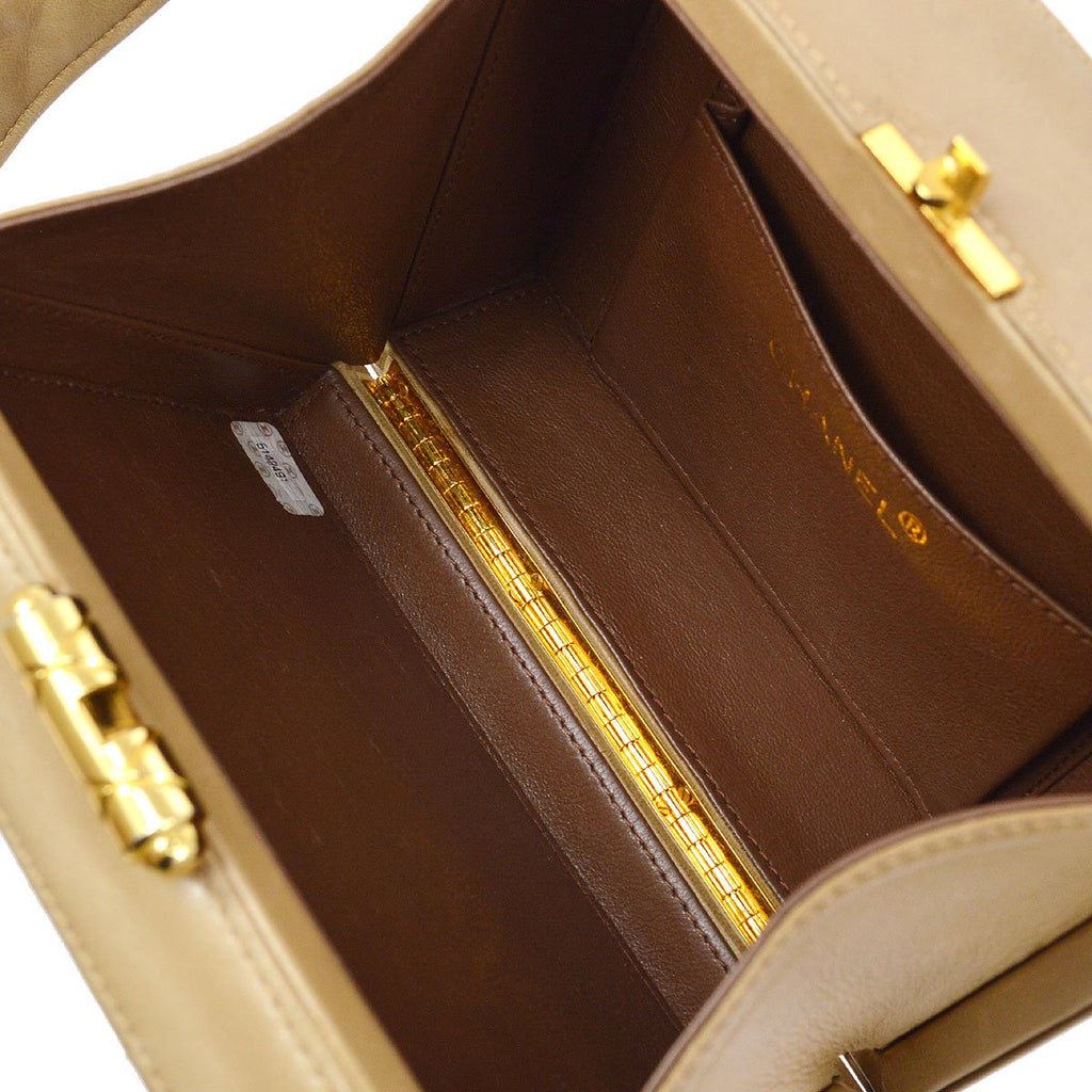 CHANEL 1997-1999 Chevron Box Bag Beige Lambskin