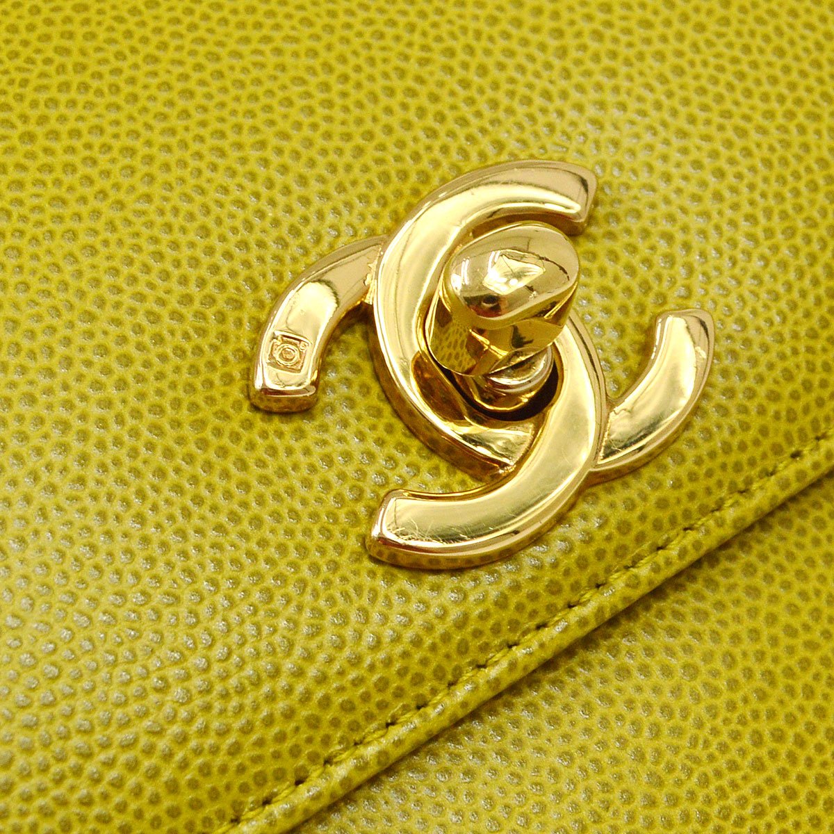 CHANEL 1997-1999 Shopping Bag Medium Green Caviar