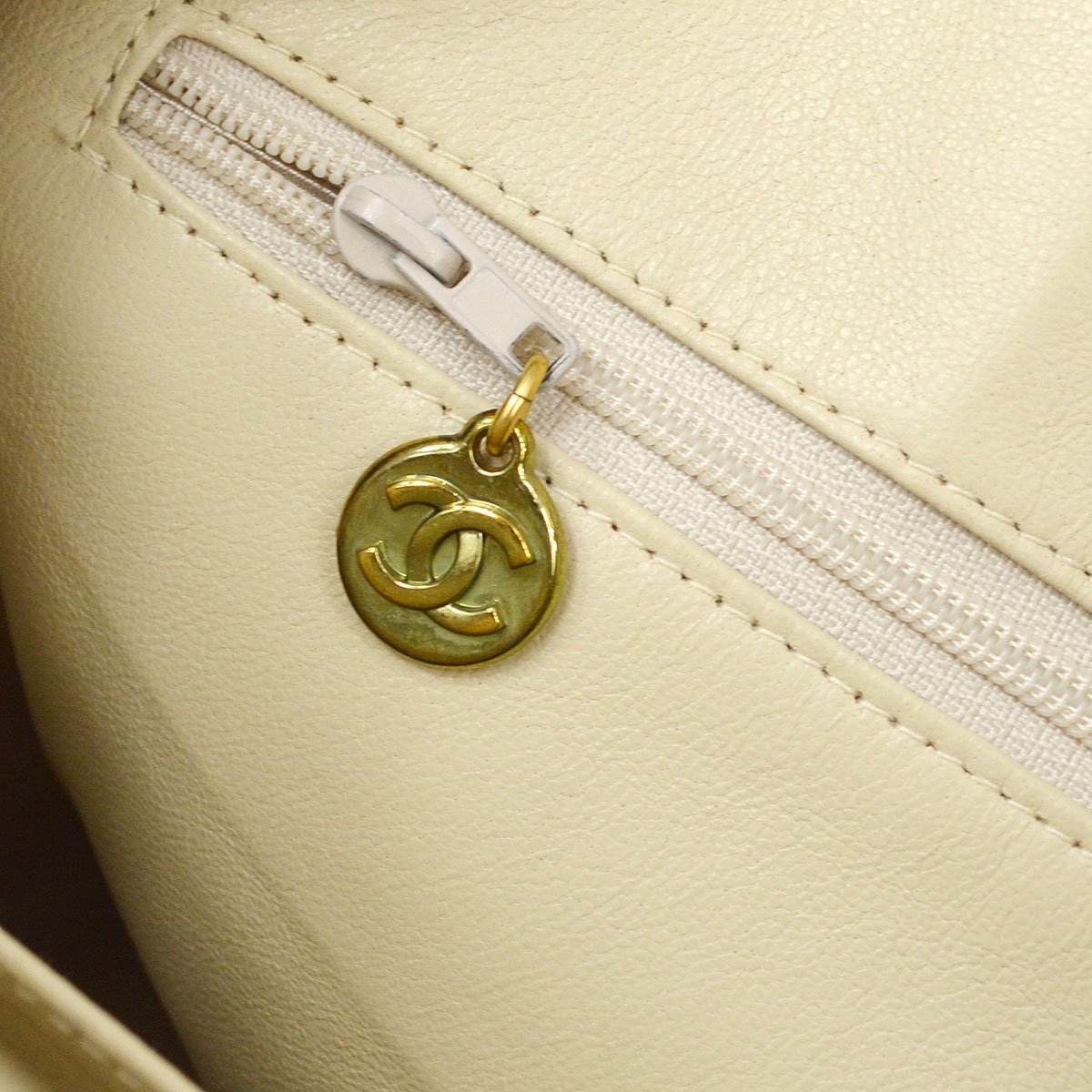CHANEL 1991-1994 Beige Lambskin Quilted Pocket Camera Bag Large