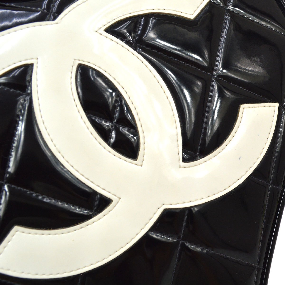 CHANEL * 1995 Heart Vanity Handbag
