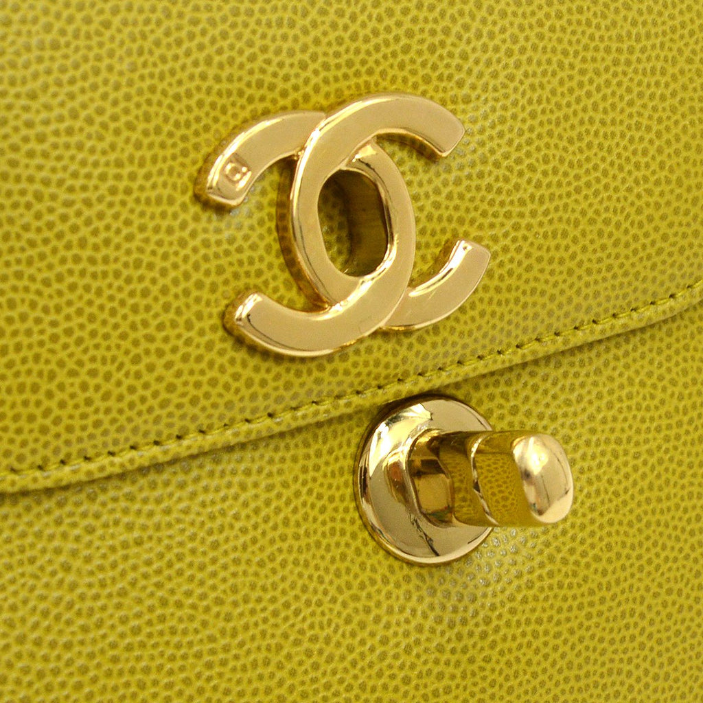 CHANEL 1997-1999 Shopping Bag Medium Green Caviar Skin