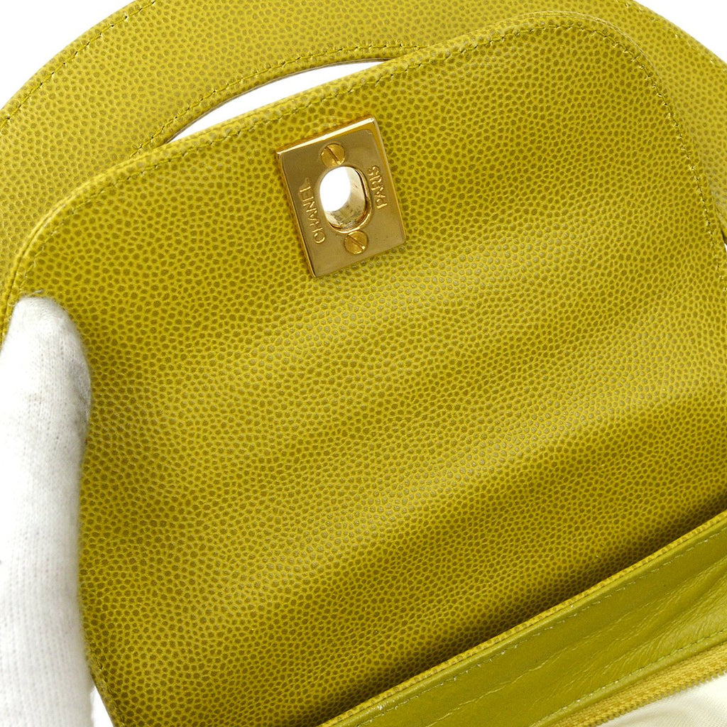 CHANEL 1997-1999 Shopping Bag Medium Green Caviar Skin