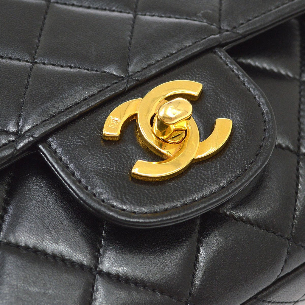 Chanel 1991-1994 Classic Flap Handbag Medium Black Lambskin