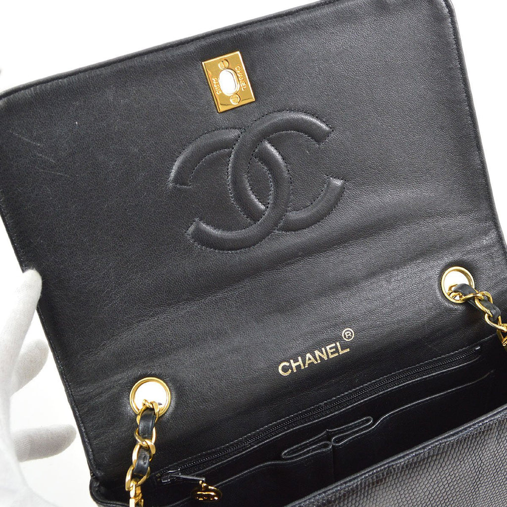 CHANEL * 1989-1991 Turnlock Full Flap Small Black Lizard