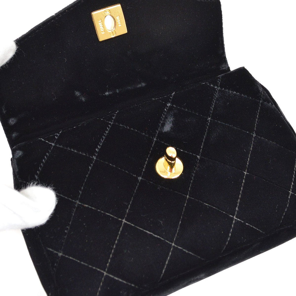 CHANEL 1994-1996 Black Velvet Belt Bag #70