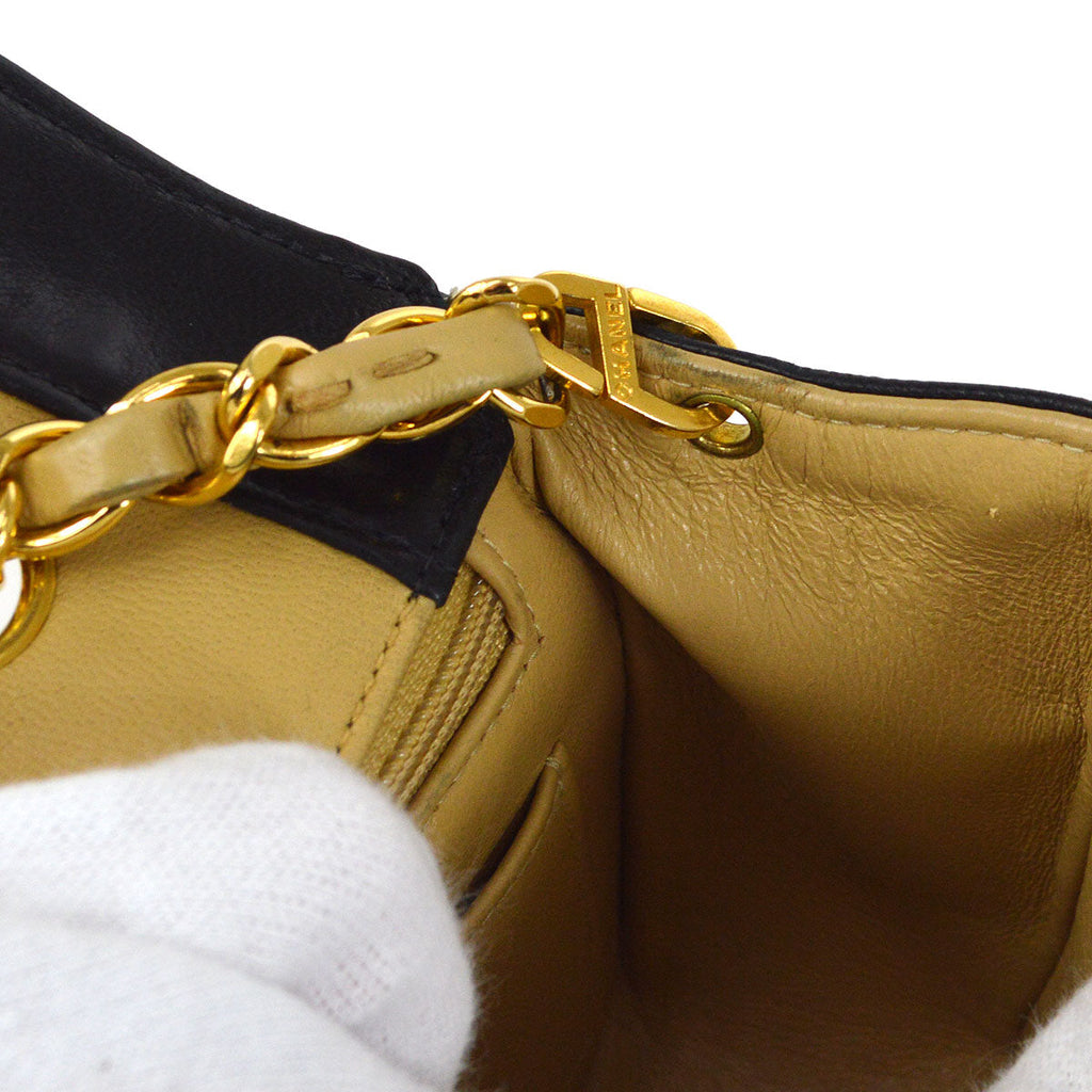 CHANEL 1991-1994 Vertical Border Flap Mini Beige Lambskin