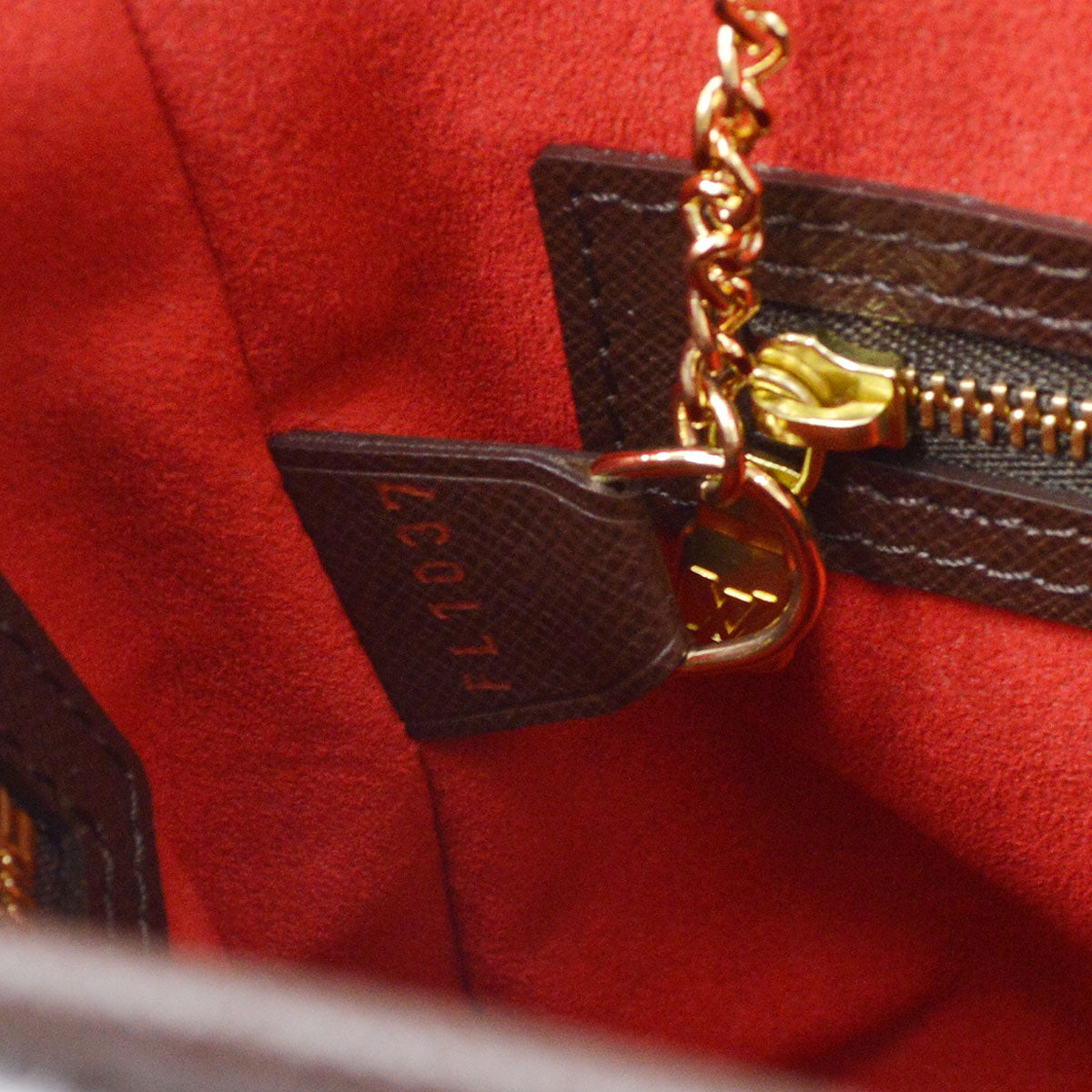 LOUIS VUITTON 2007 MARAIS N42240