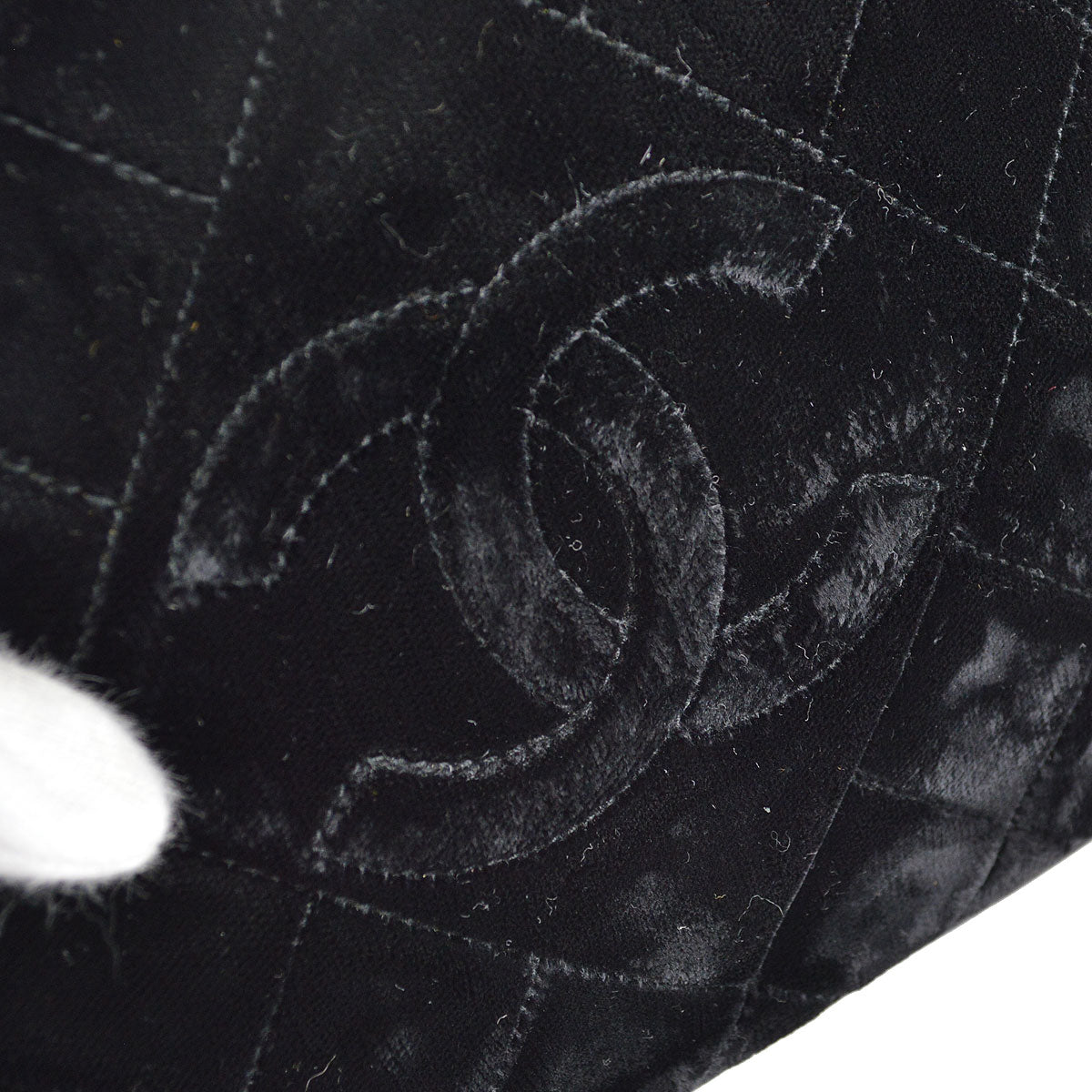 CHANEL 1991-1994 Black Velvet Diamond Camera Bag Small