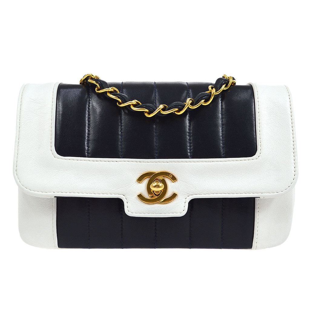 CHANEL 1991-1994 Vertical Border Flap Mini Navy Lambskin