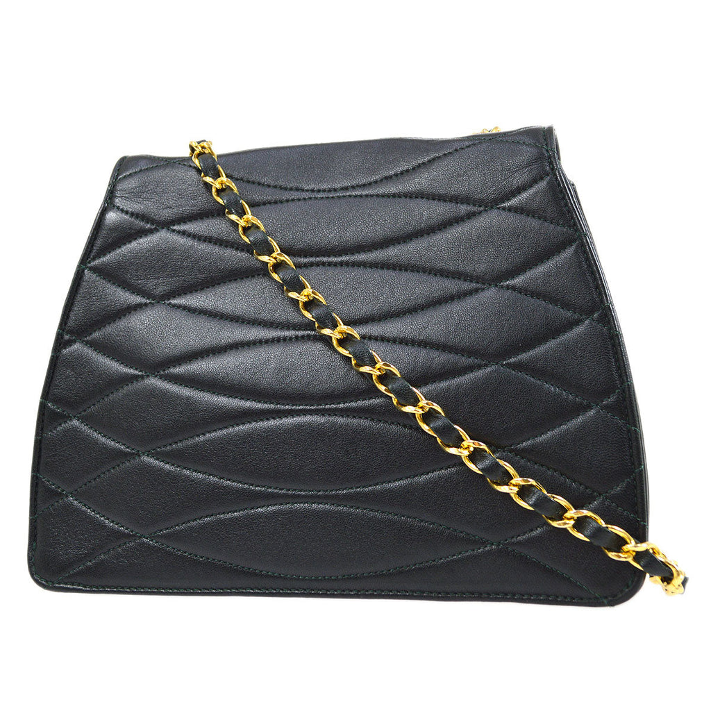 CHANEL 1989-1991 Green Lambskin Diagonal Round Flap Small
