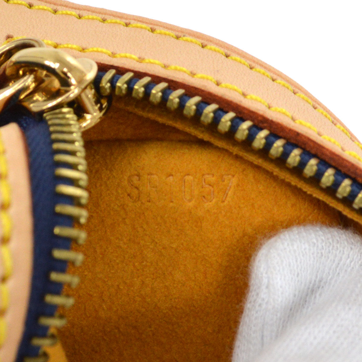 LOUIS VUITTON 2007 CAMERA BAG M95348